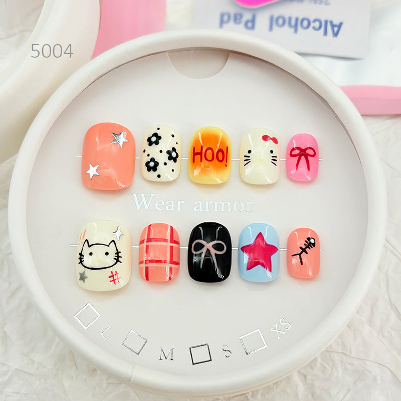 zb34..A collection of almond-shaped and square-shaped wearable nails