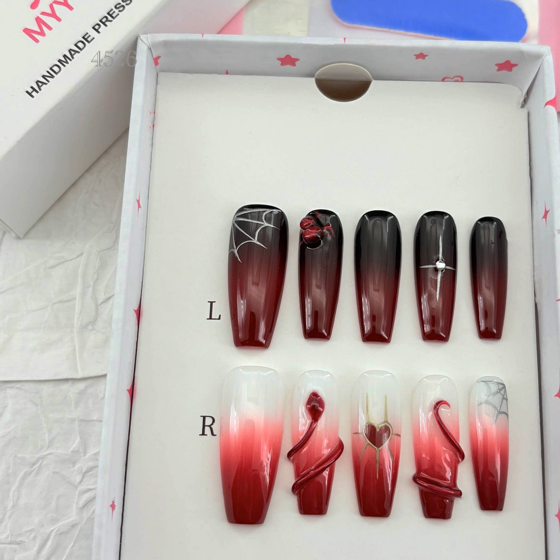 zb27..Nail art display board