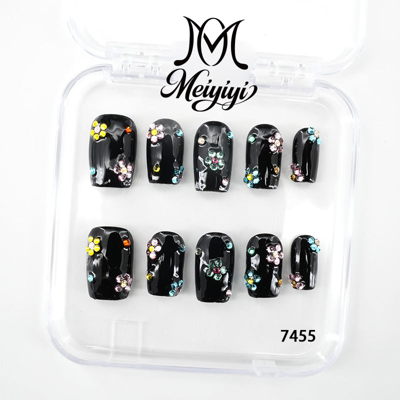 zb128..A wide variety of wearable nails