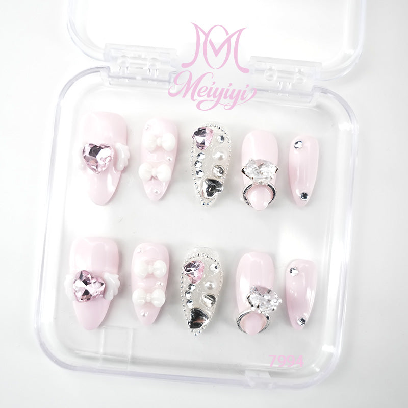 zb134..A variety of nails
