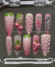 Customized Nails-Miya