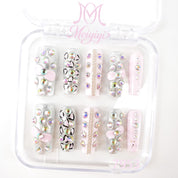 zb131..A wide variety of wearable nails