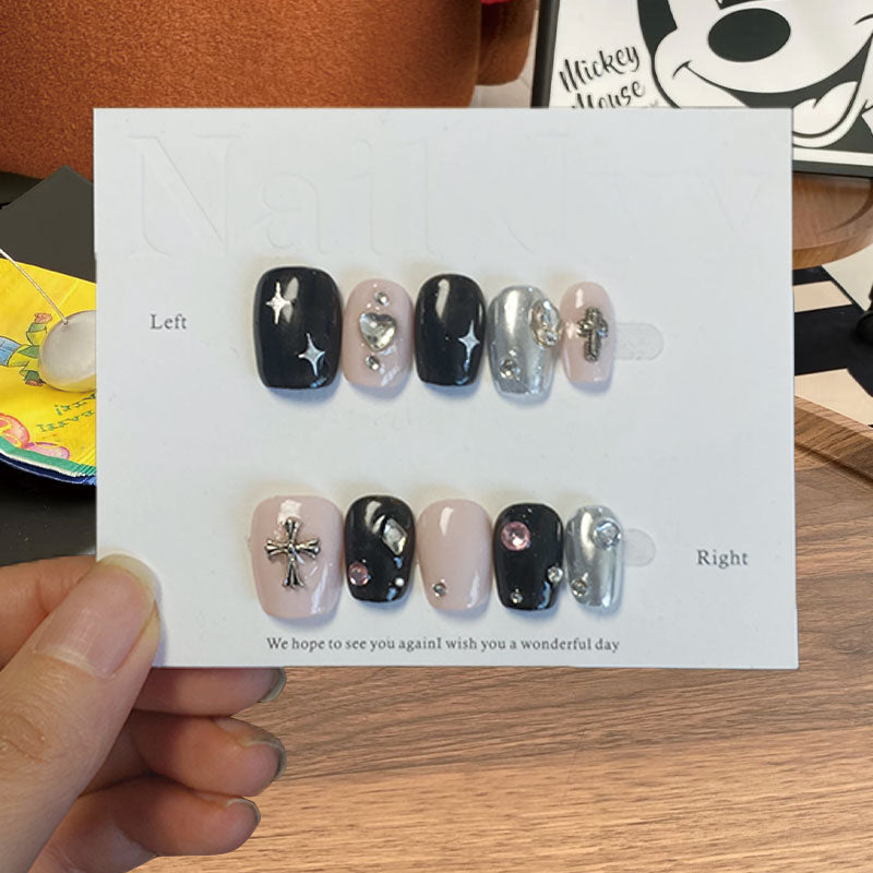 A1242-Handmade 2025 bestseller custom nail art trend, fashionable and international style