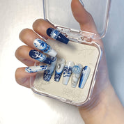 A1324-Handmade 2025 bestseller custom nail art trend, fashionable and international style
