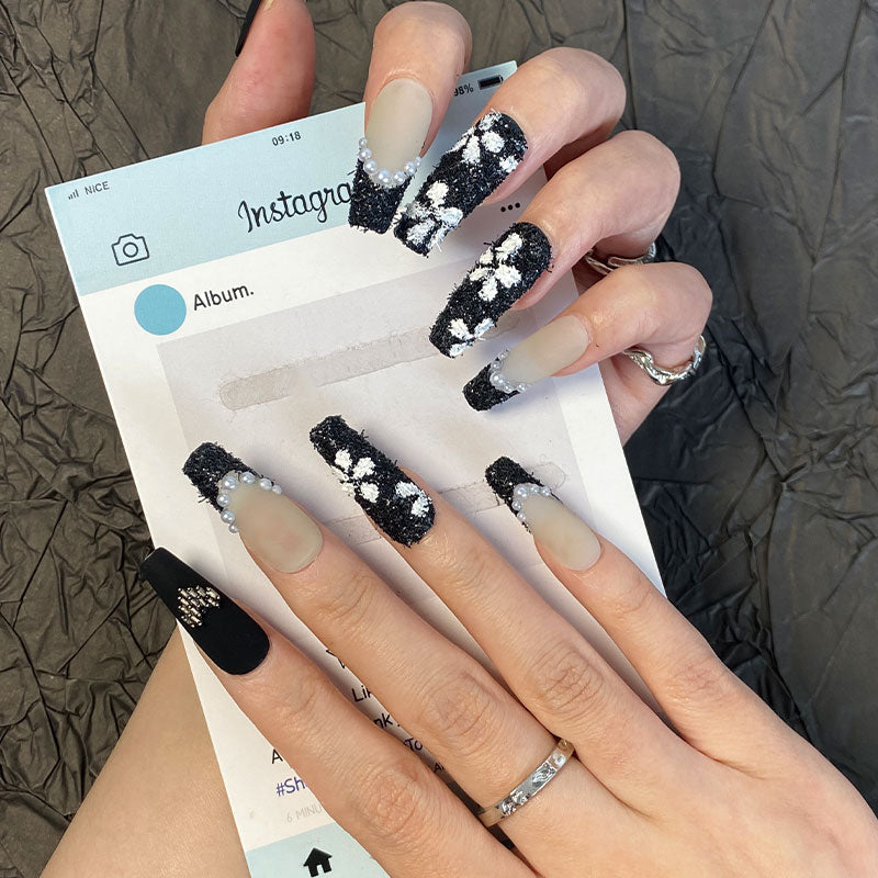 A1895-Meiyi Yi's original designer's heavy hand-painted French cat's eye nail art