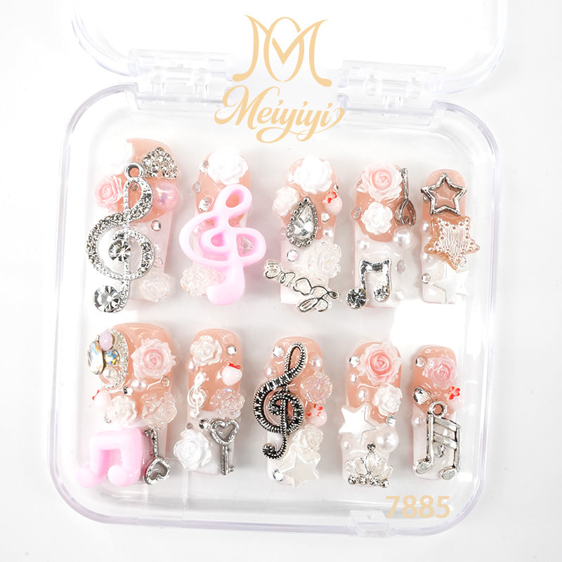 zb131..A wide variety of wearable nails