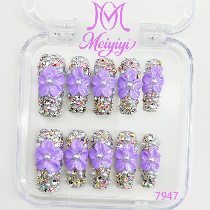 zb133..A variety of nails