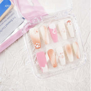 zb33..A variety of almond-shaped and square nails.