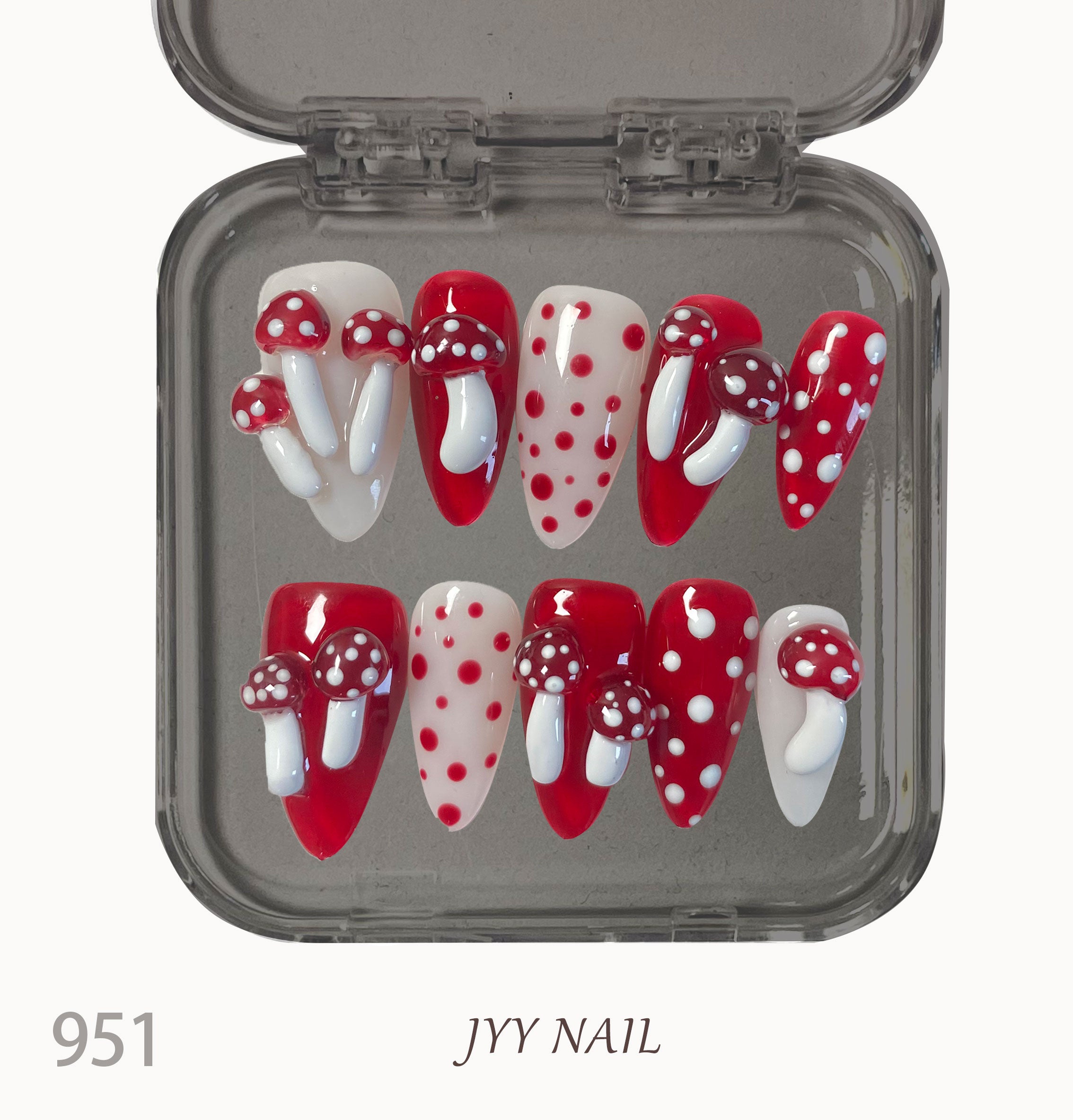 A951 Hand-painted mushroom:Pure hand-painted almond manicure