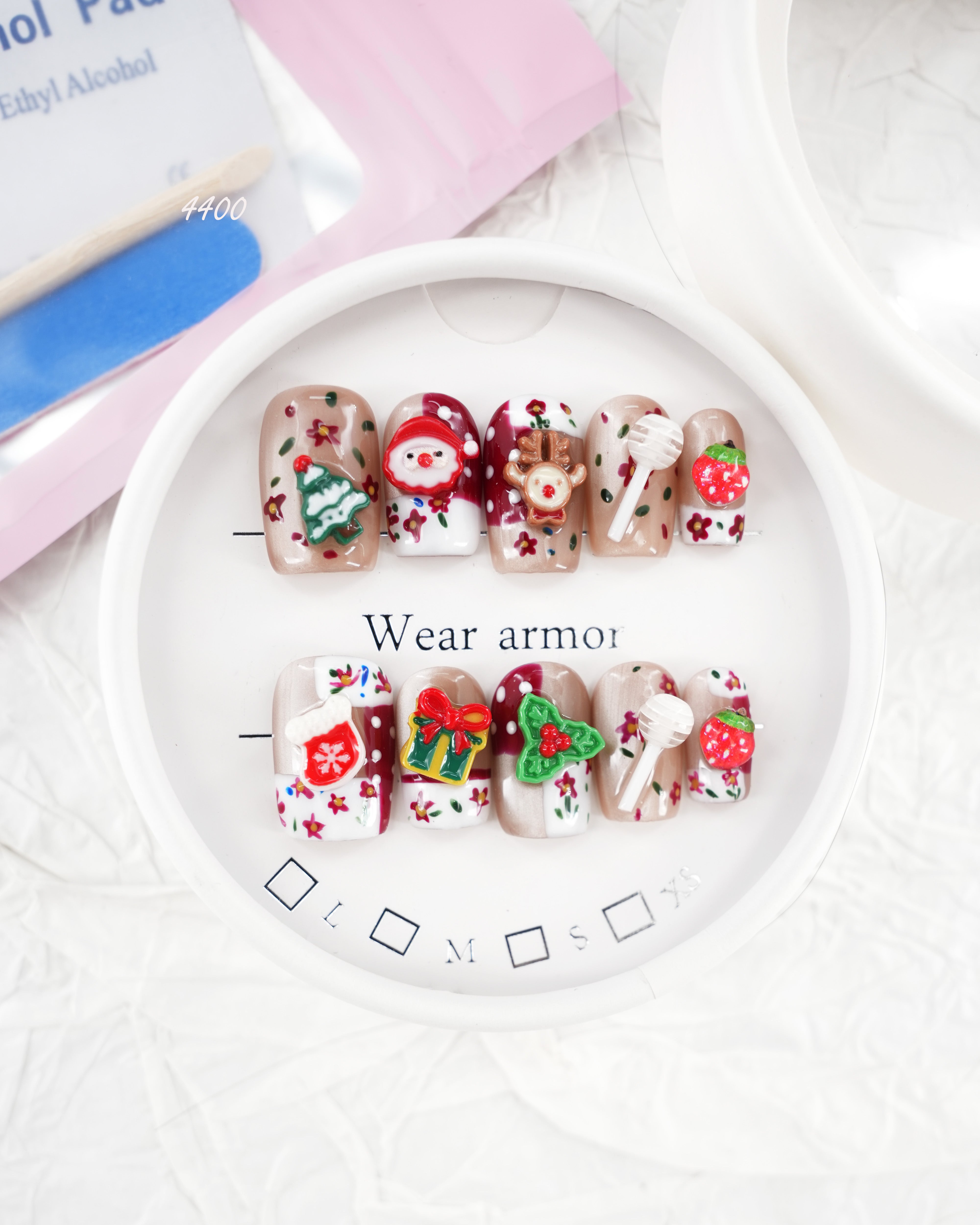 zb23..Christmas costume display boards in various styles